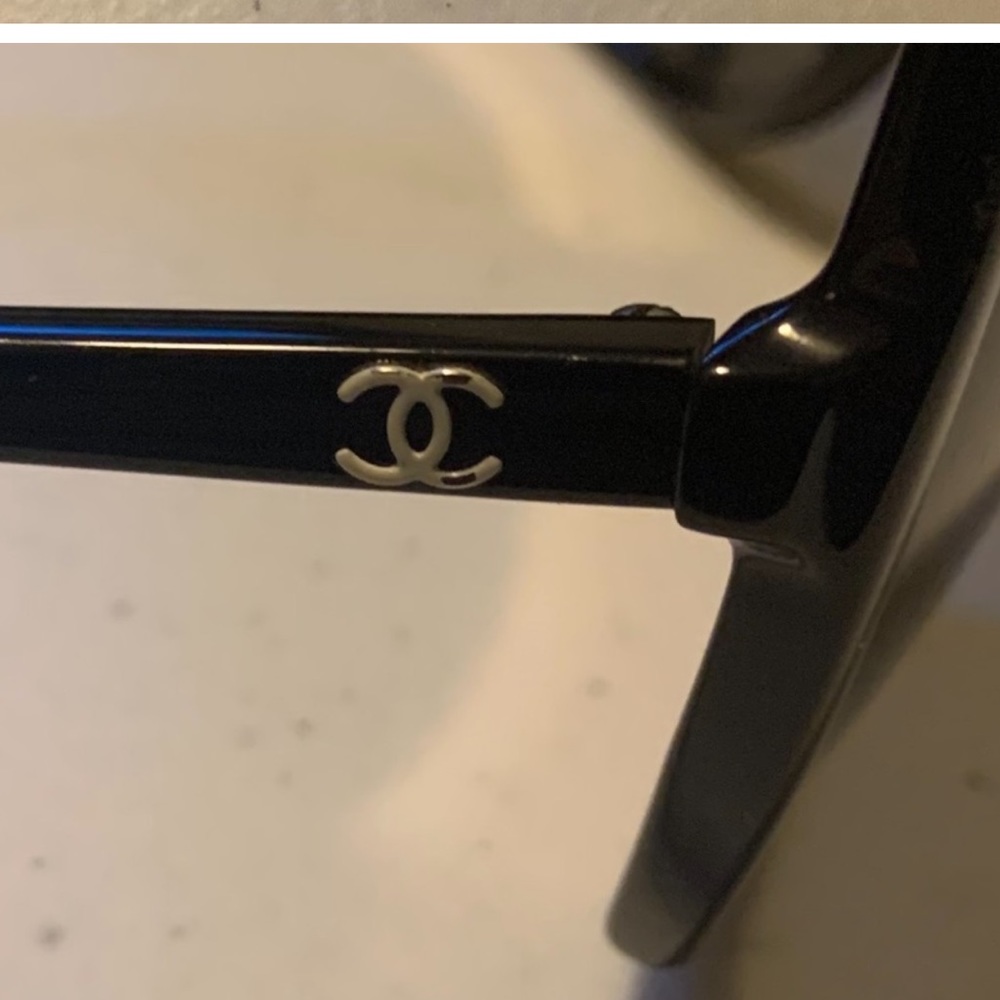 Chanel sunglasses - Picture 7 of 8